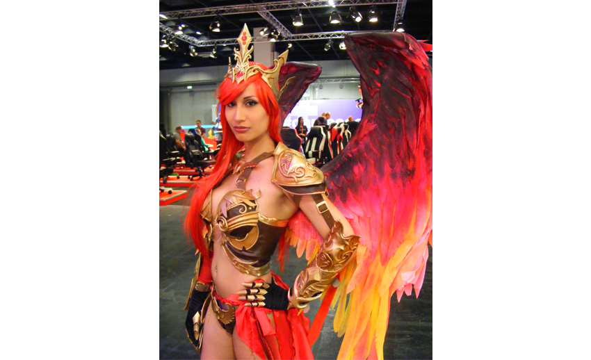 League of Angels Gamescom Cosplaykostüme Engel