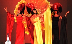 SOHO Produktpräsentation Kostüm Ausstattung Bühne Show Event