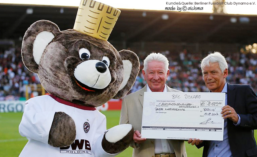Berliner Fussball Club Dynamo Maskottchen Teddy Bär